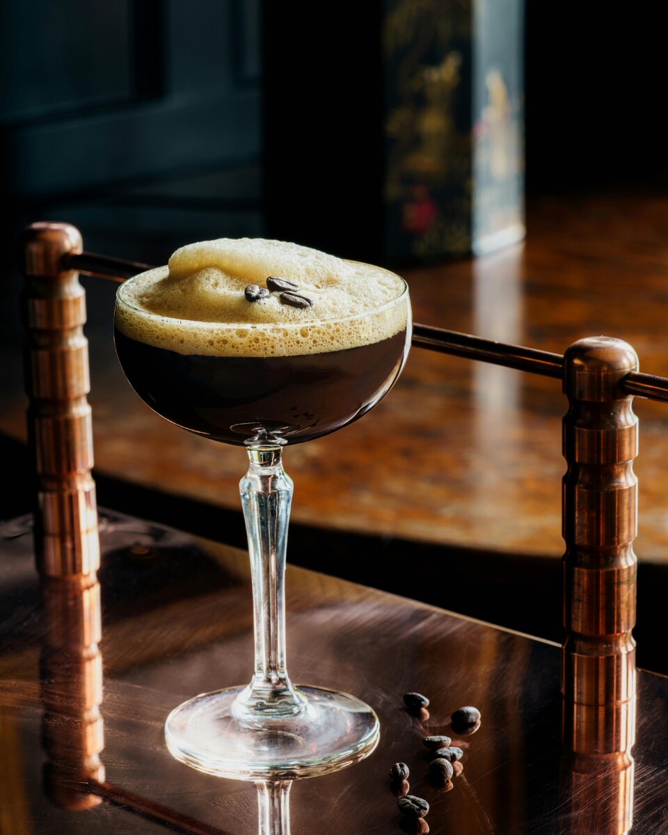 Café, whisky e especiarias: os coquetéis que aquecem o inverno — saiba onde provar