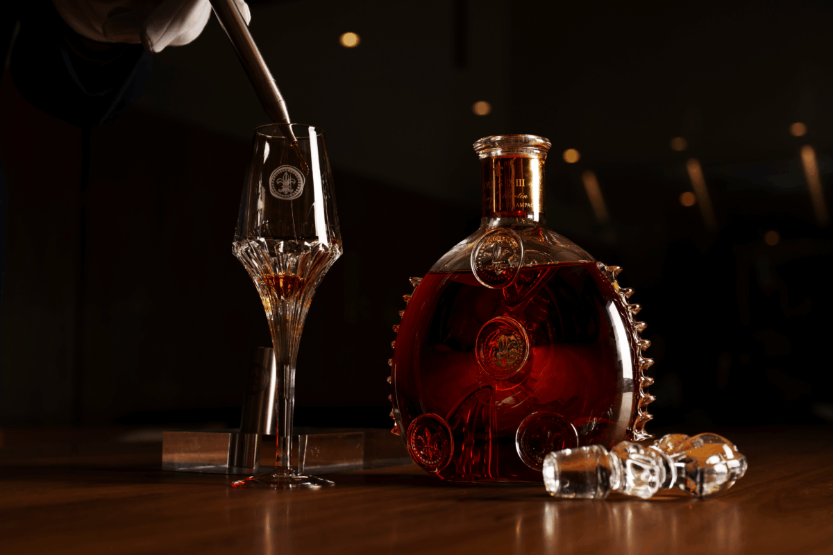 Restaurante de Simone Paratella recebe o título de Embaixada Oficial de Louis XIII em São Paulo